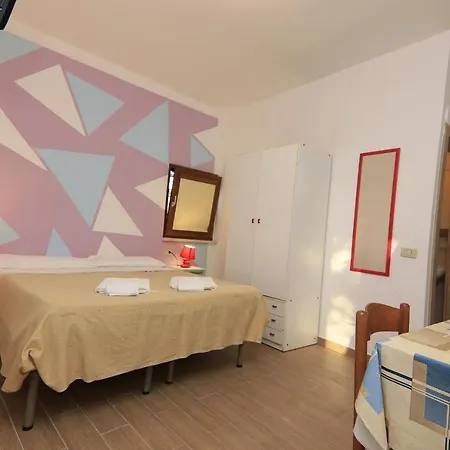 Appartamentini Elisena 3* Vieste